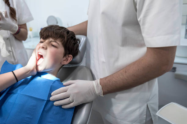 Best Holiday Emergency Dentist in La Nte, MO