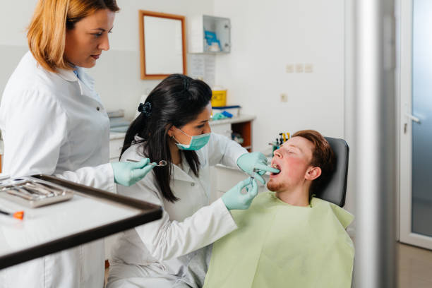 Best Broken or Cracked Tooth Emergency Dentist in La Nte, MO